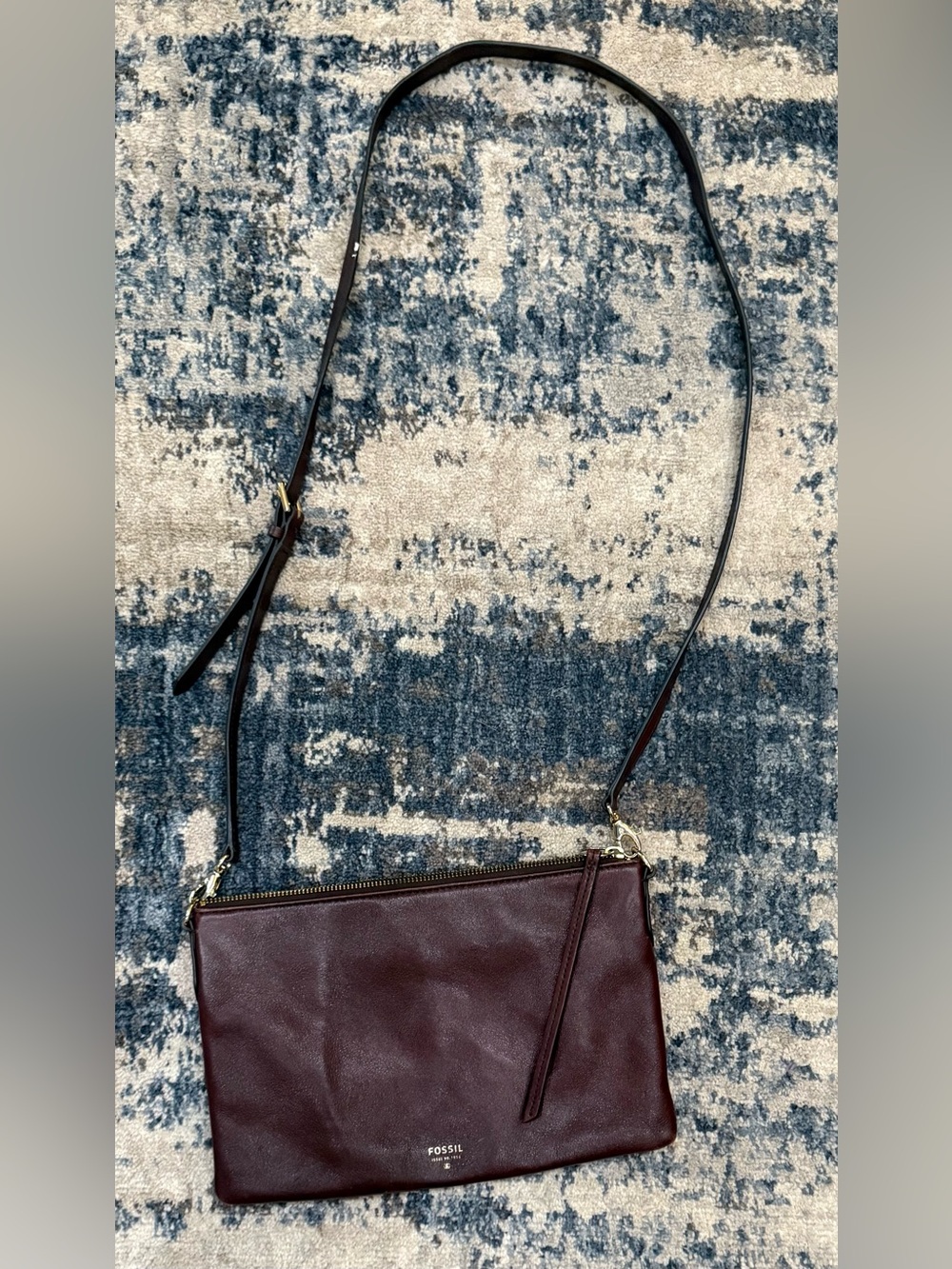 Fossil Sydney Leather Crossbody Clutch.